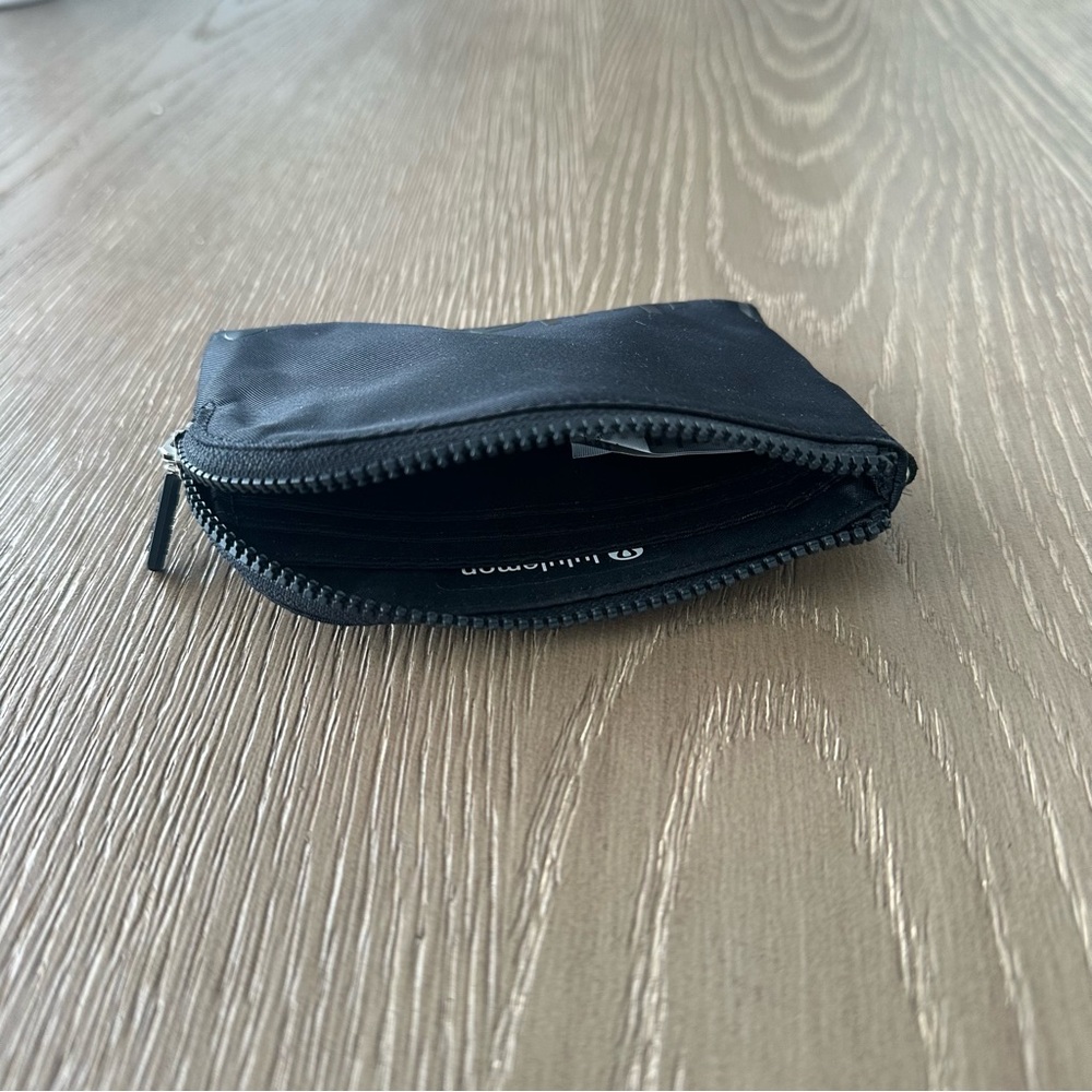 lululemon athletica Clippable Card Pouch - Picture 3 of 3